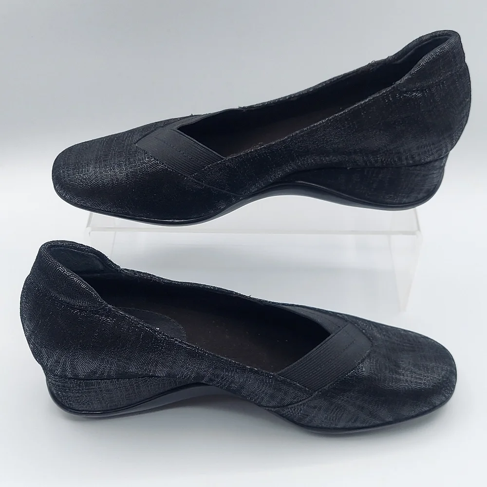 VANELi Women's Candee Flat Comfort Black Slip On Women's Size 8.5W
